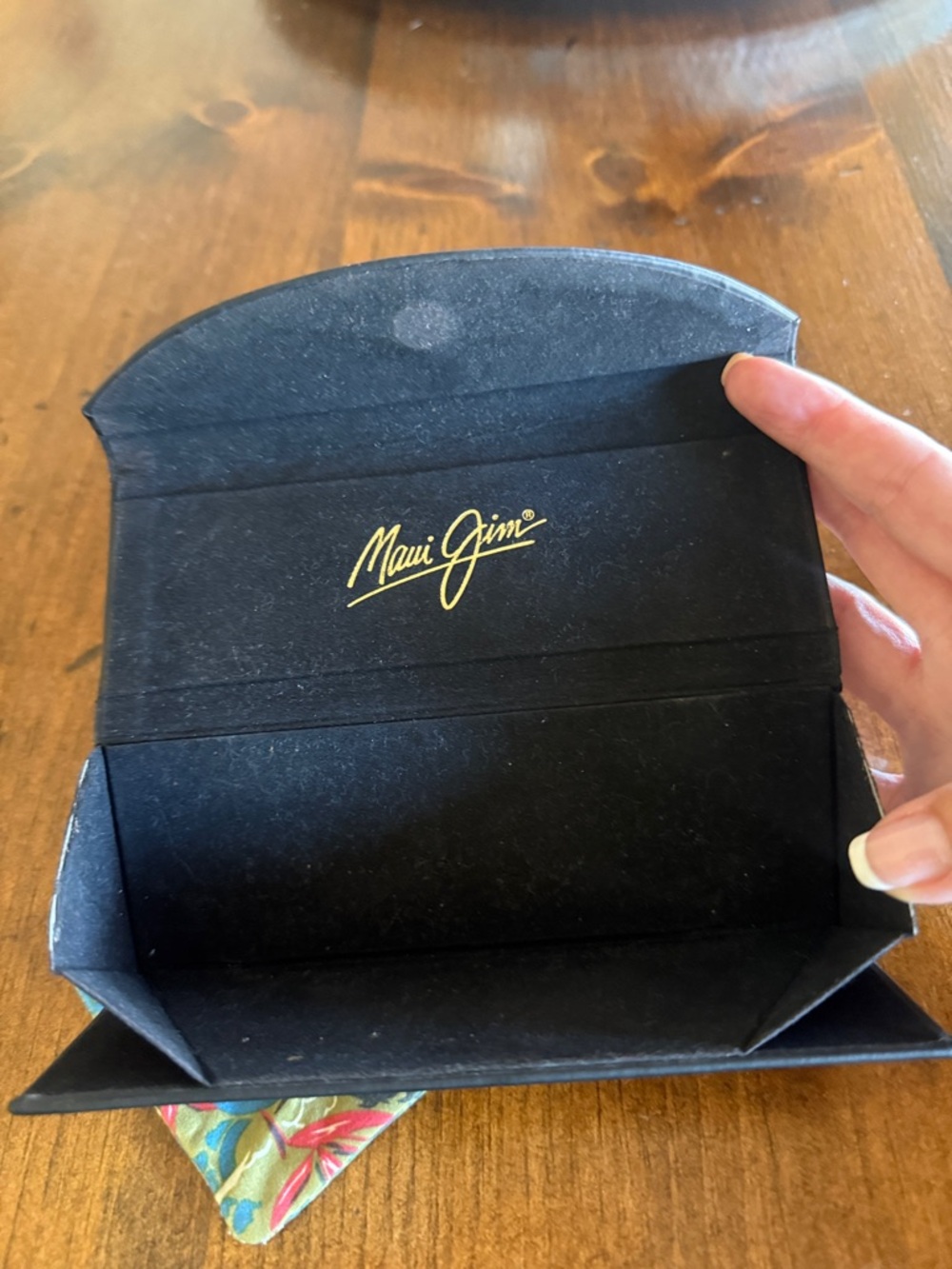 Maui Jim Glass Case and Bag - Picture 4 of 4